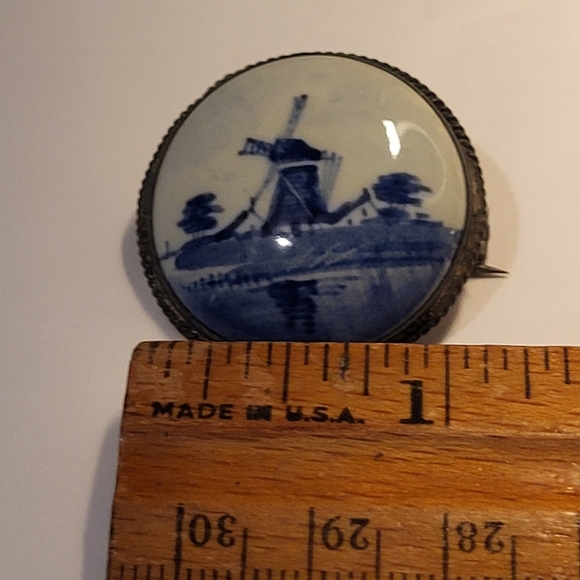 Vintage Delfts Holland Brooch - Picture 4 of 7